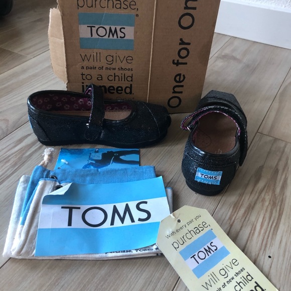 Tom’s Mary Janes little girl size 7. Black Glitter - Picture 1 of 7